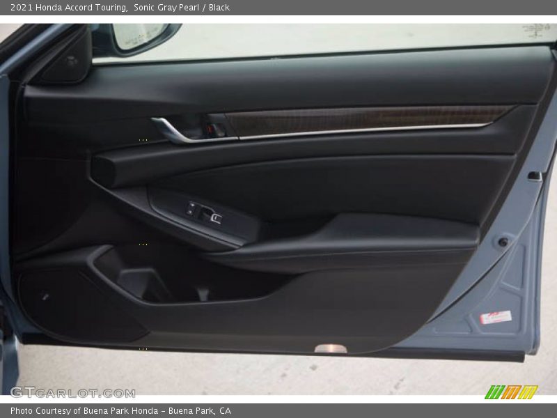 Sonic Gray Pearl / Black 2021 Honda Accord Touring