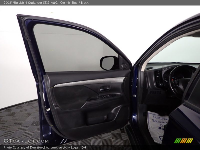 Cosmic Blue / Black 2016 Mitsubishi Outlander SE S-AWC