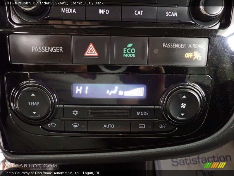 Cosmic Blue / Black 2016 Mitsubishi Outlander SE S-AWC