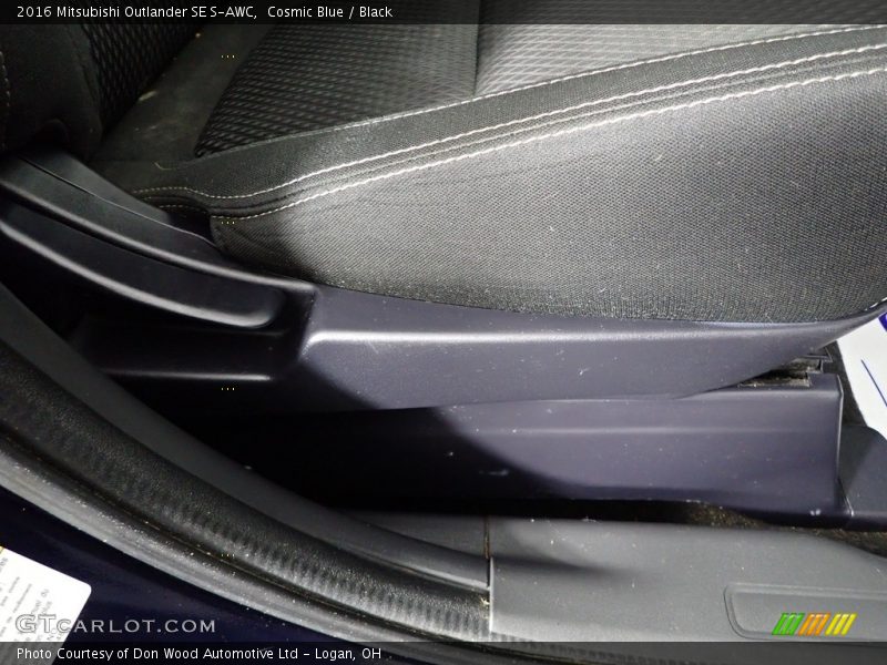 Cosmic Blue / Black 2016 Mitsubishi Outlander SE S-AWC