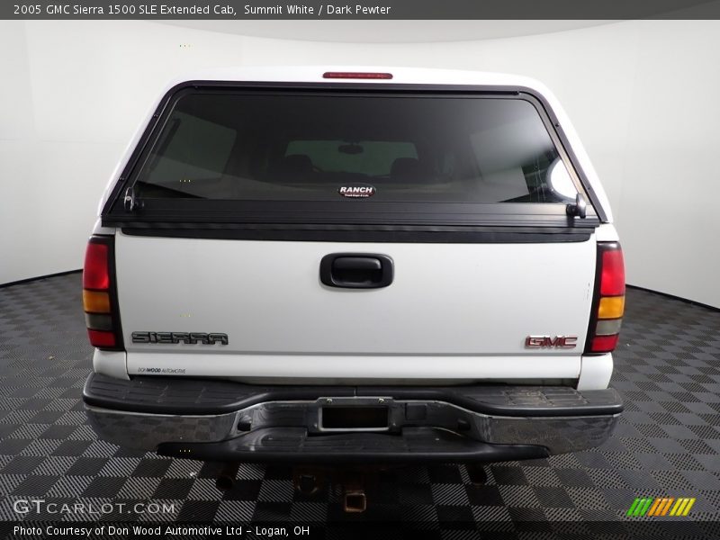 Summit White / Dark Pewter 2005 GMC Sierra 1500 SLE Extended Cab