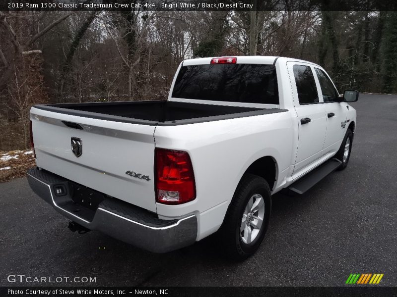 Bright White / Black/Diesel Gray 2019 Ram 1500 Classic Tradesman Crew Cab 4x4