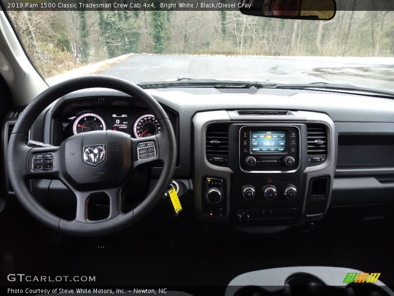 Bright White / Black/Diesel Gray 2019 Ram 1500 Classic Tradesman Crew Cab 4x4