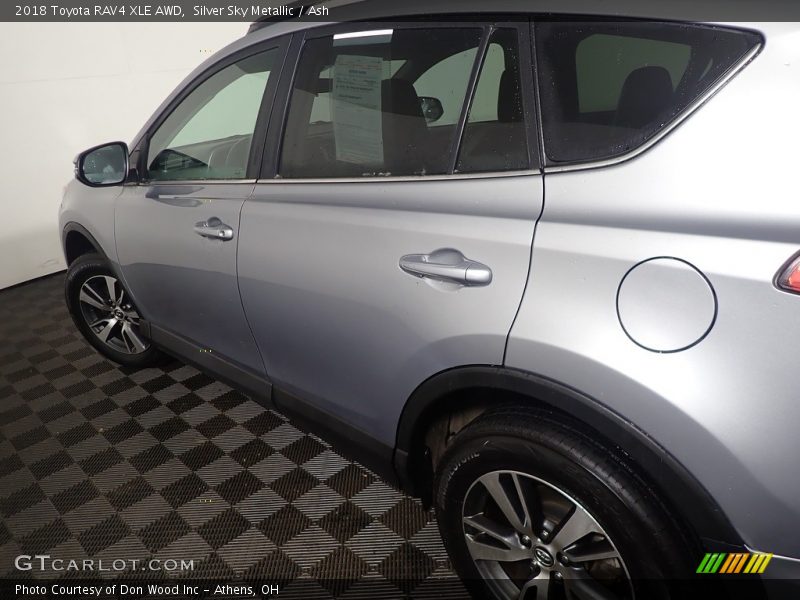 Silver Sky Metallic / Ash 2018 Toyota RAV4 XLE AWD