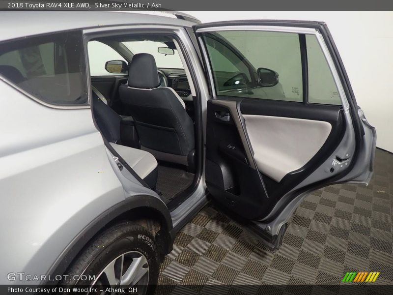 Silver Sky Metallic / Ash 2018 Toyota RAV4 XLE AWD