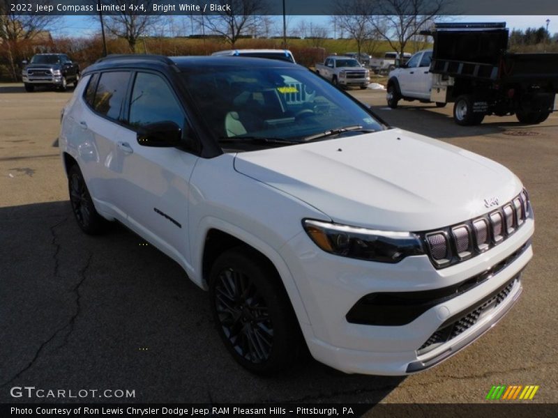 Bright White / Black 2022 Jeep Compass Limited 4x4