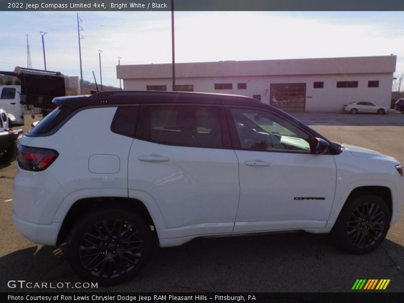 Bright White / Black 2022 Jeep Compass Limited 4x4