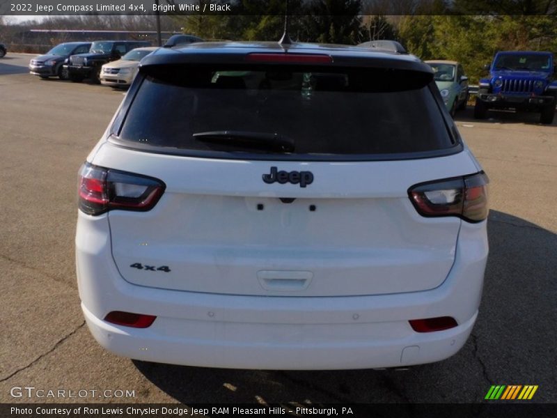 Bright White / Black 2022 Jeep Compass Limited 4x4