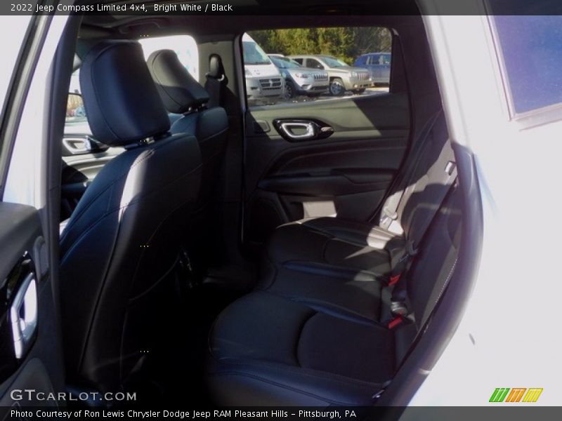 Bright White / Black 2022 Jeep Compass Limited 4x4