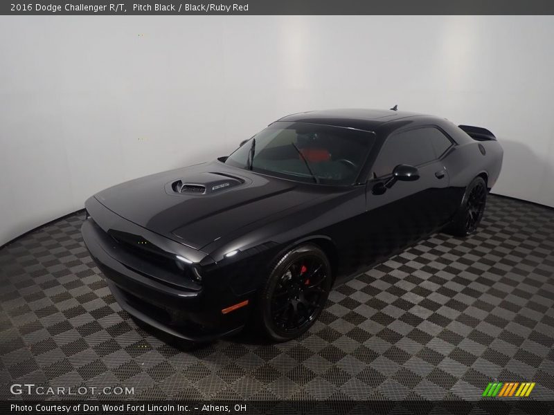 Pitch Black / Black/Ruby Red 2016 Dodge Challenger R/T