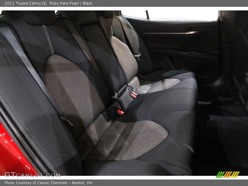 Ruby Flare Pearl / Black 2021 Toyota Camry LE
