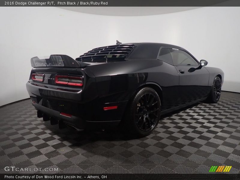 Pitch Black / Black/Ruby Red 2016 Dodge Challenger R/T