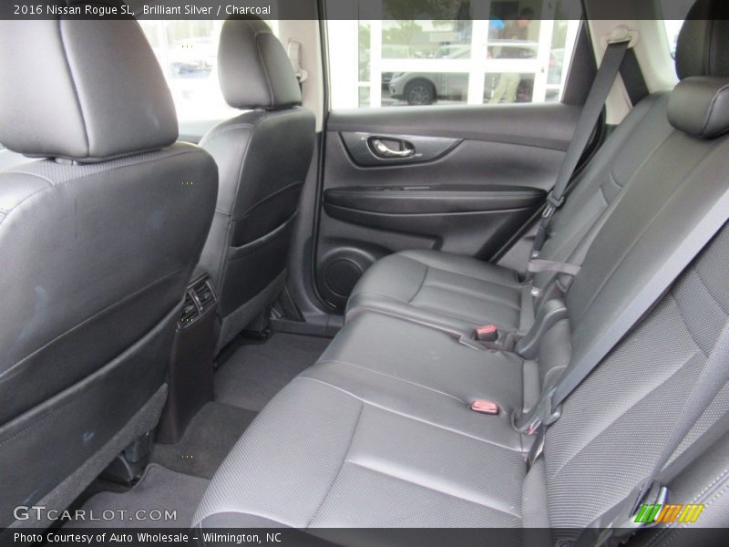 Brilliant Silver / Charcoal 2016 Nissan Rogue SL