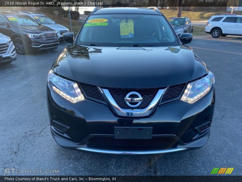 Magnetic Black / Charcoal 2016 Nissan Rogue SV AWD
