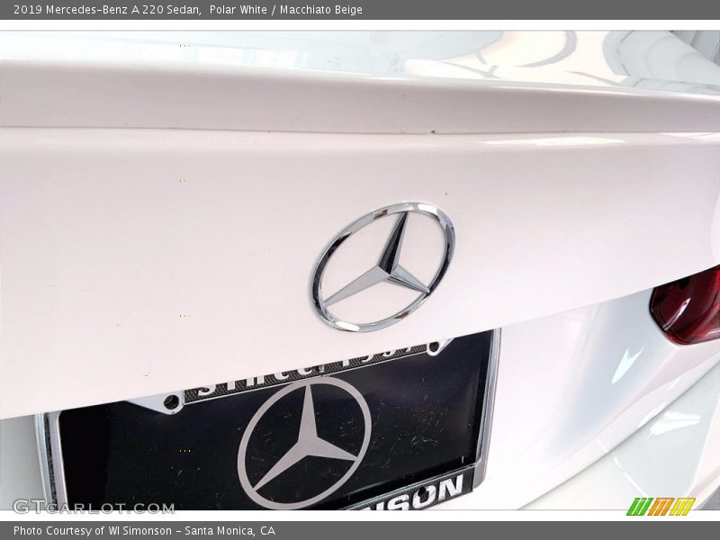 Polar White / Macchiato Beige 2019 Mercedes-Benz A 220 Sedan