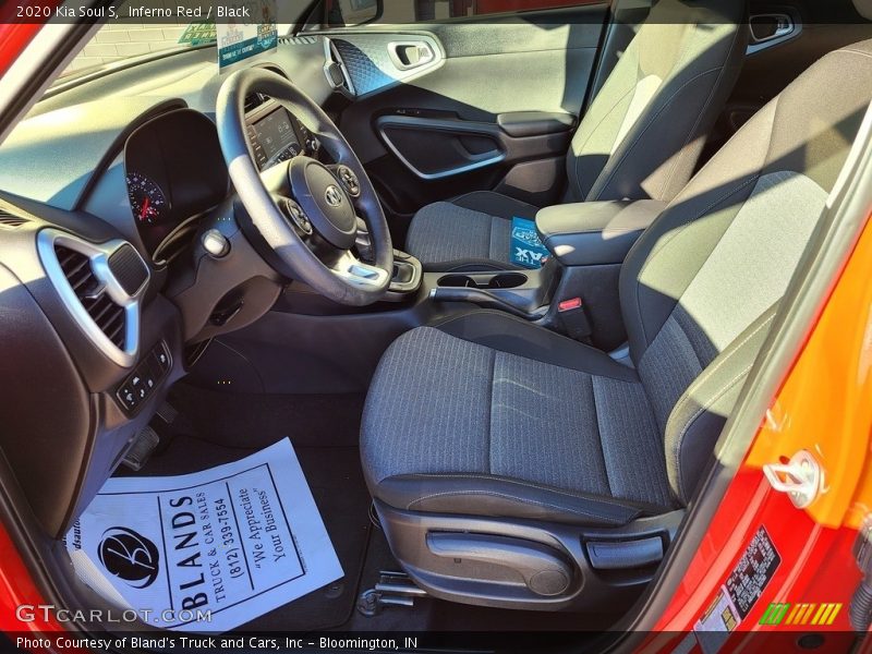 Inferno Red / Black 2020 Kia Soul S