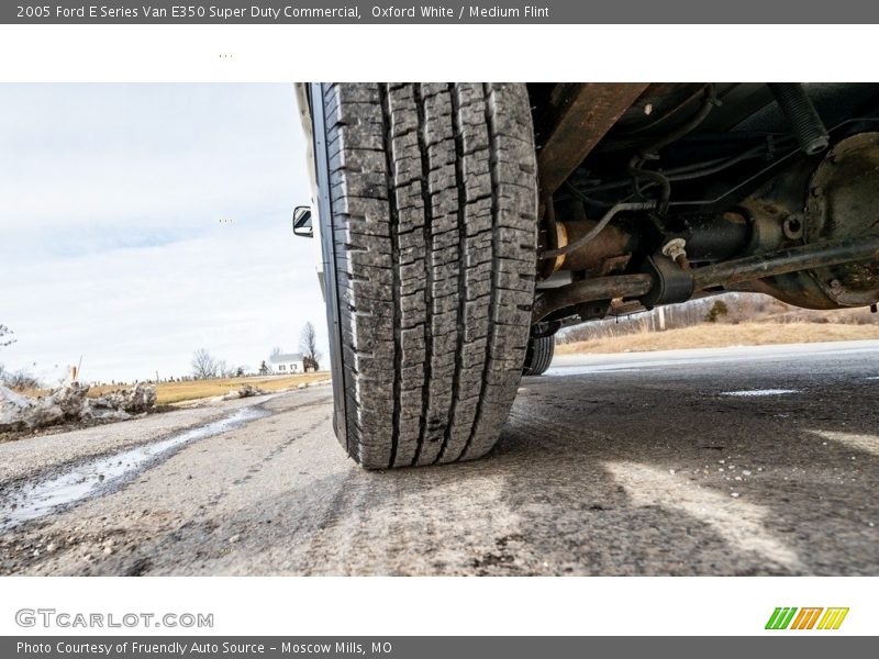 Oxford White / Medium Flint 2005 Ford E Series Van E350 Super Duty Commercial