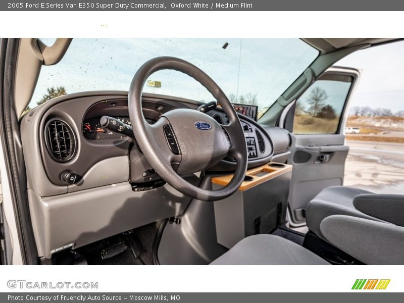 Oxford White / Medium Flint 2005 Ford E Series Van E350 Super Duty Commercial