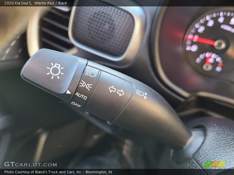 Inferno Red / Black 2020 Kia Soul S