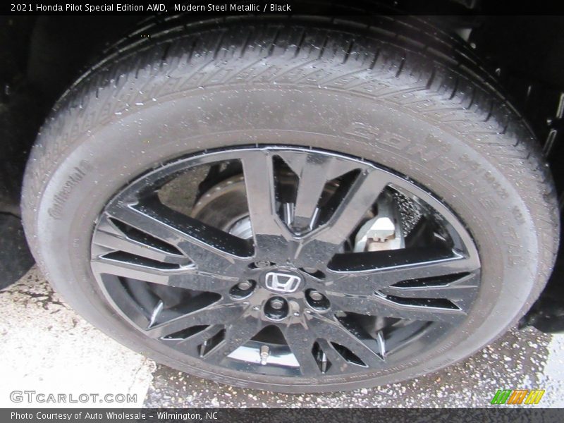Modern Steel Metallic / Black 2021 Honda Pilot Special Edition AWD