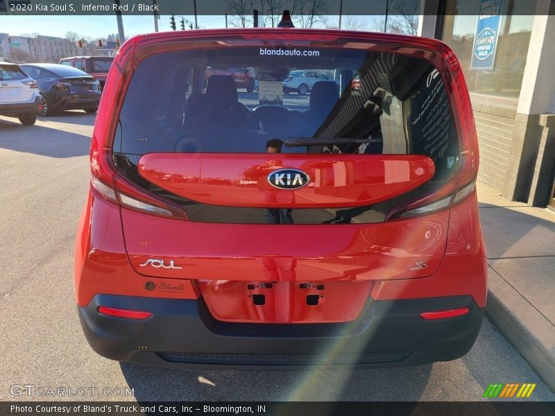 Inferno Red / Black 2020 Kia Soul S