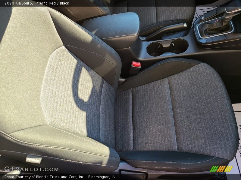 Inferno Red / Black 2020 Kia Soul S