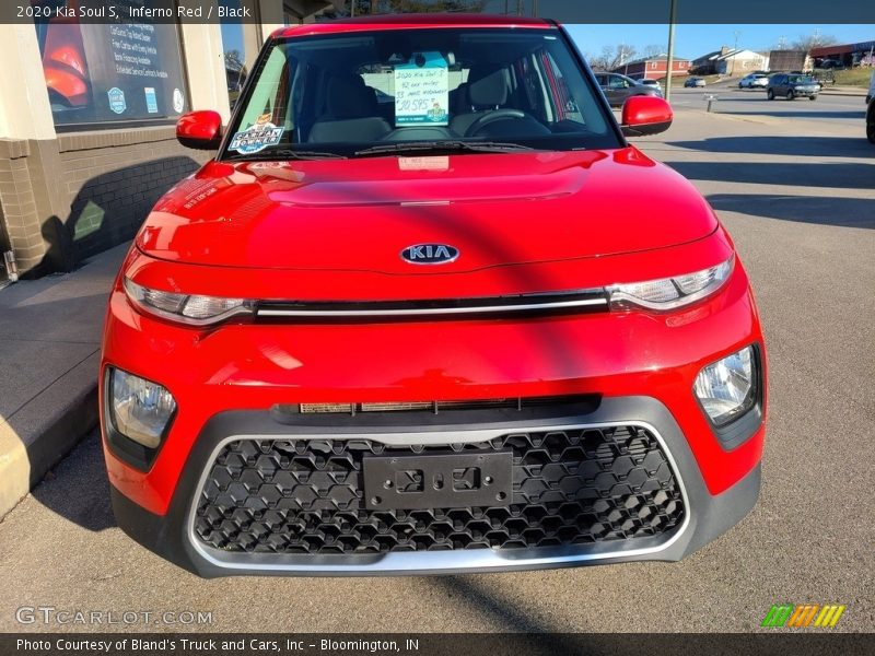 Inferno Red / Black 2020 Kia Soul S