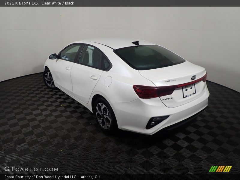 Clear White / Black 2021 Kia Forte LXS