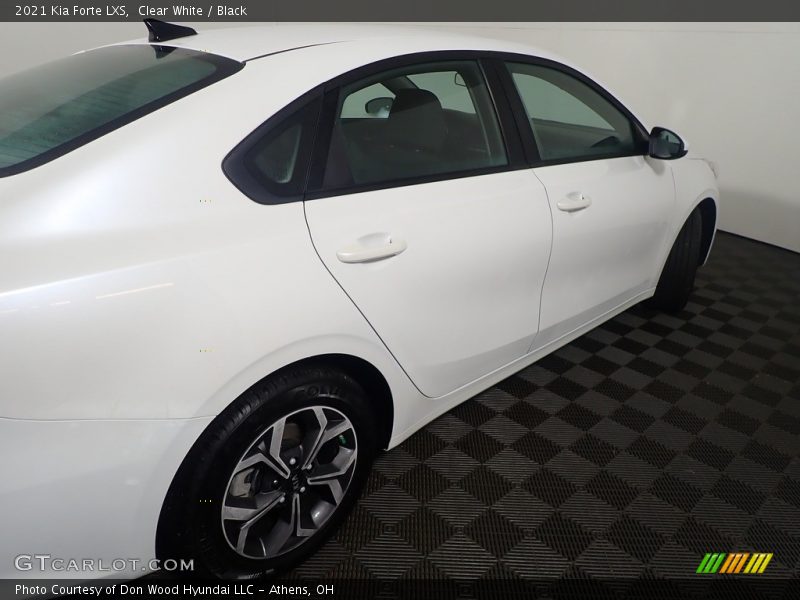 Clear White / Black 2021 Kia Forte LXS