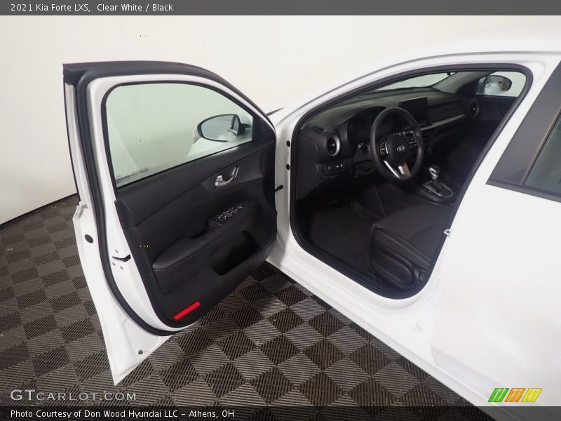 Clear White / Black 2021 Kia Forte LXS