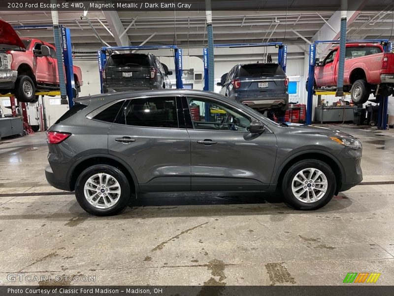 Magnetic Metallic / Dark Earth Gray 2020 Ford Escape SE 4WD
