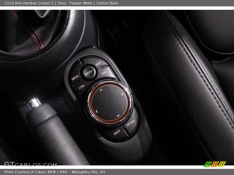 Pepper White / Carbon Black 2019 Mini Hardtop Cooper S 2 Door