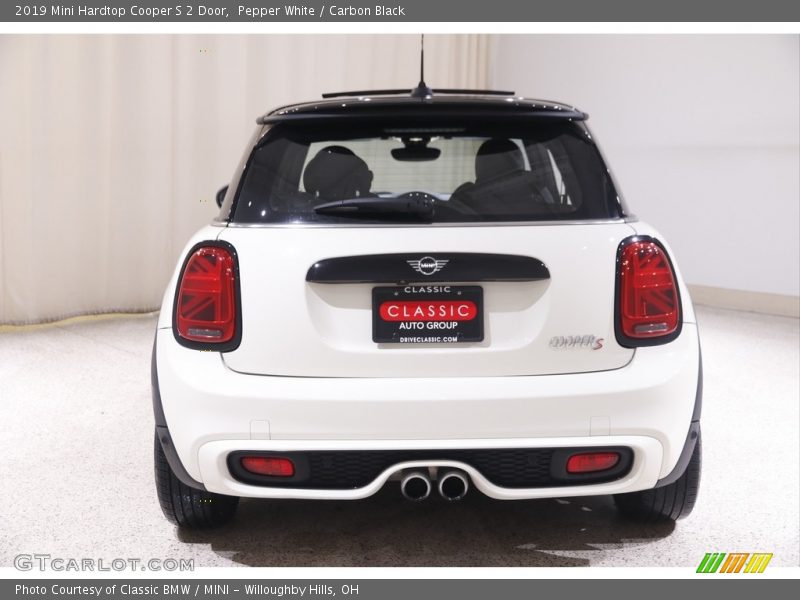 Pepper White / Carbon Black 2019 Mini Hardtop Cooper S 2 Door