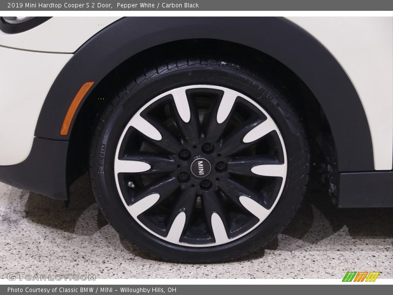 Pepper White / Carbon Black 2019 Mini Hardtop Cooper S 2 Door