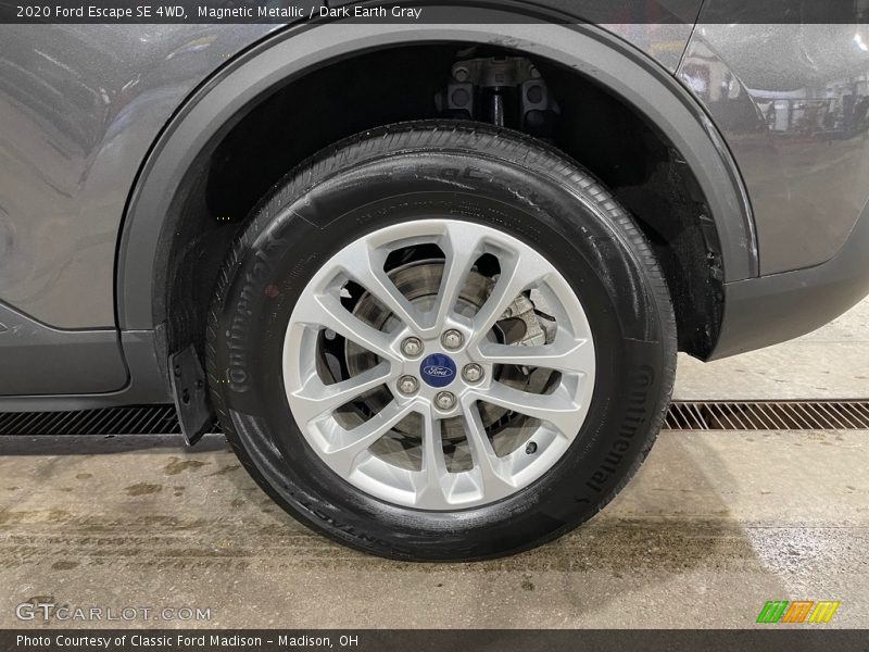 Magnetic Metallic / Dark Earth Gray 2020 Ford Escape SE 4WD