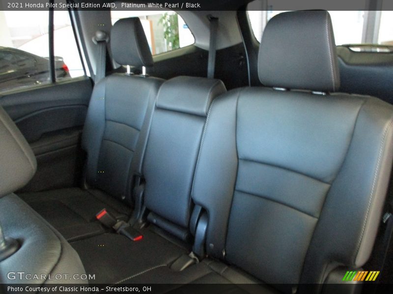 Platinum White Pearl / Black 2021 Honda Pilot Special Edition AWD