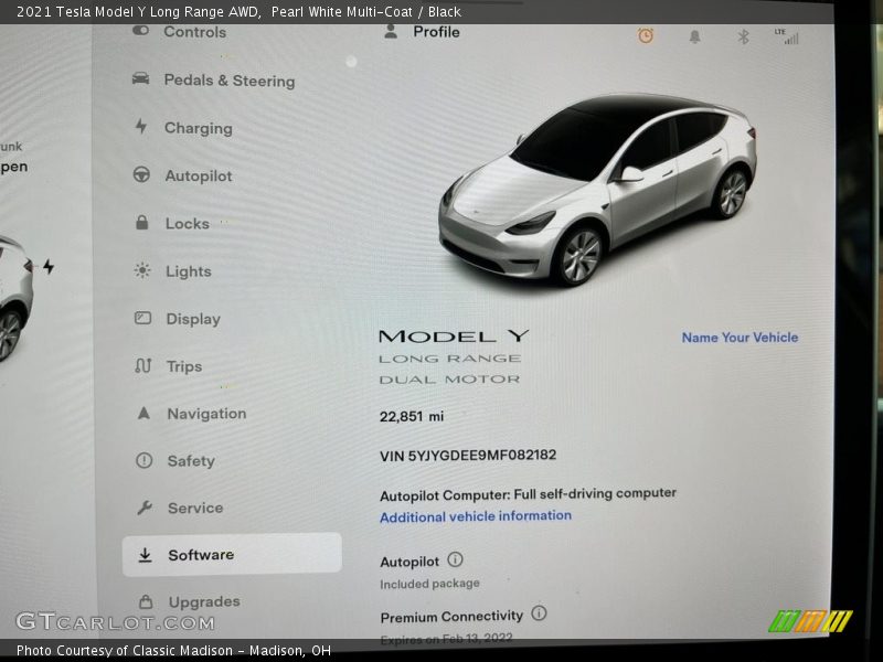 Controls of 2021 Model Y Long Range AWD