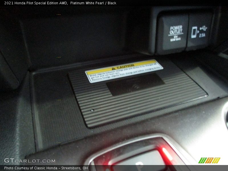Platinum White Pearl / Black 2021 Honda Pilot Special Edition AWD