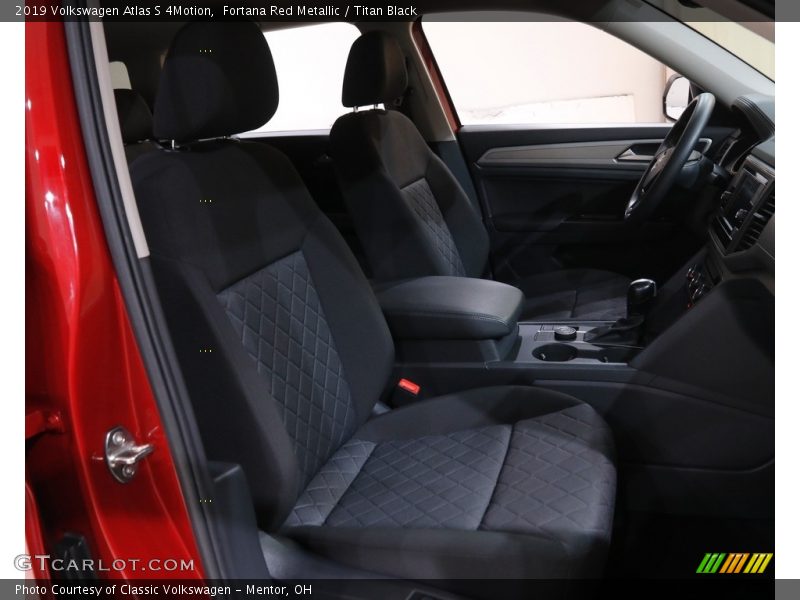 Fortana Red Metallic / Titan Black 2019 Volkswagen Atlas S 4Motion
