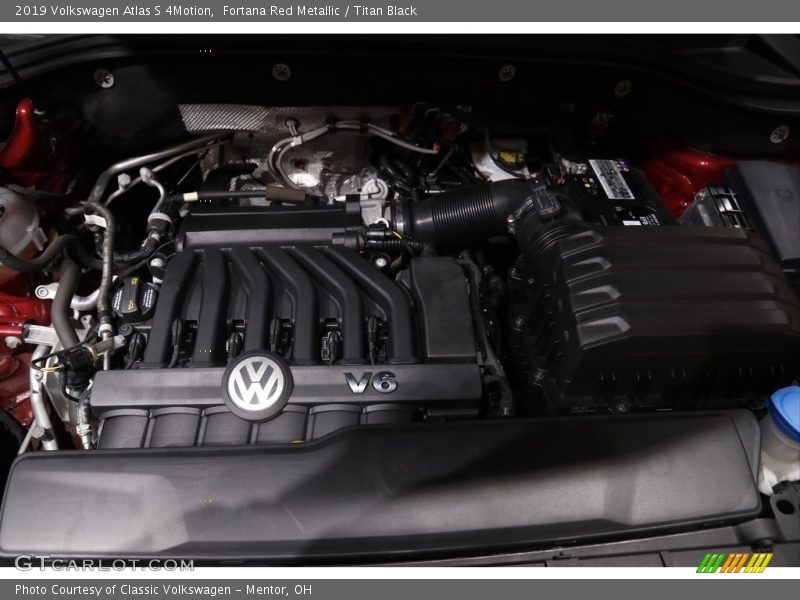 Fortana Red Metallic / Titan Black 2019 Volkswagen Atlas S 4Motion
