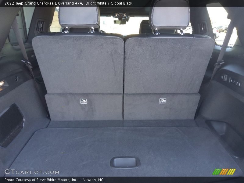 Bright White / Global Black 2022 Jeep Grand Cherokee L Overland 4x4