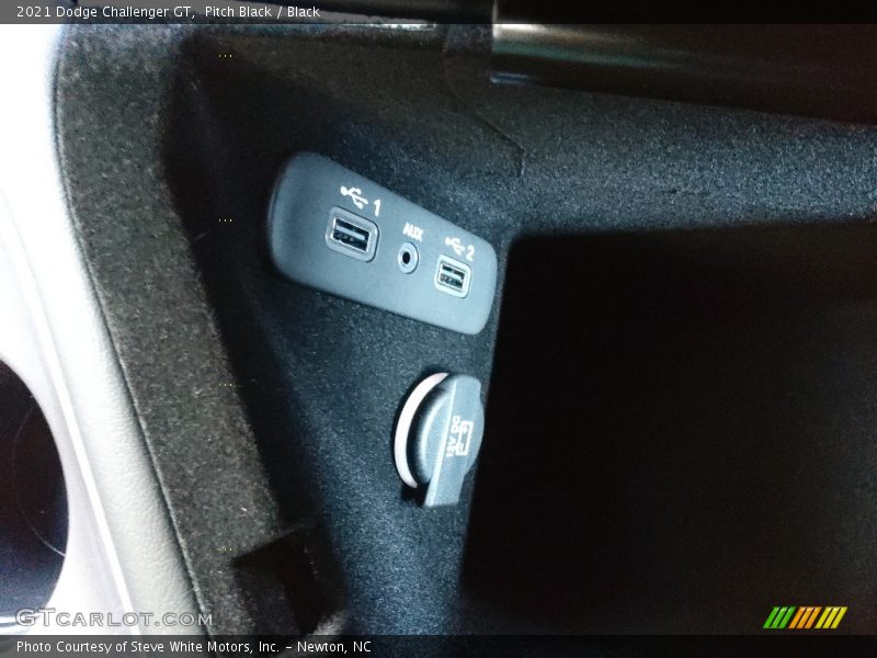 Pitch Black / Black 2021 Dodge Challenger GT