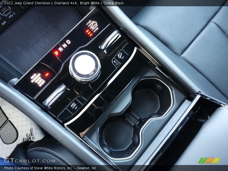 Bright White / Global Black 2022 Jeep Grand Cherokee L Overland 4x4