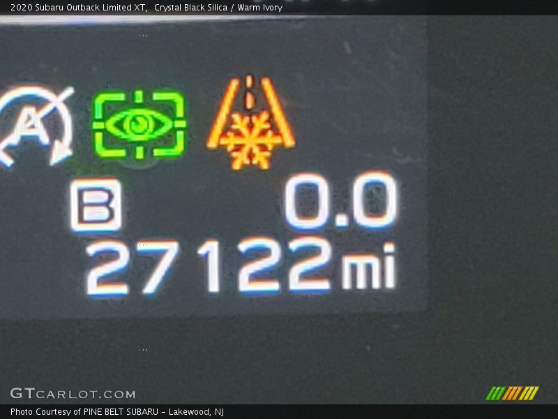 Crystal Black Silica / Warm Ivory 2020 Subaru Outback Limited XT