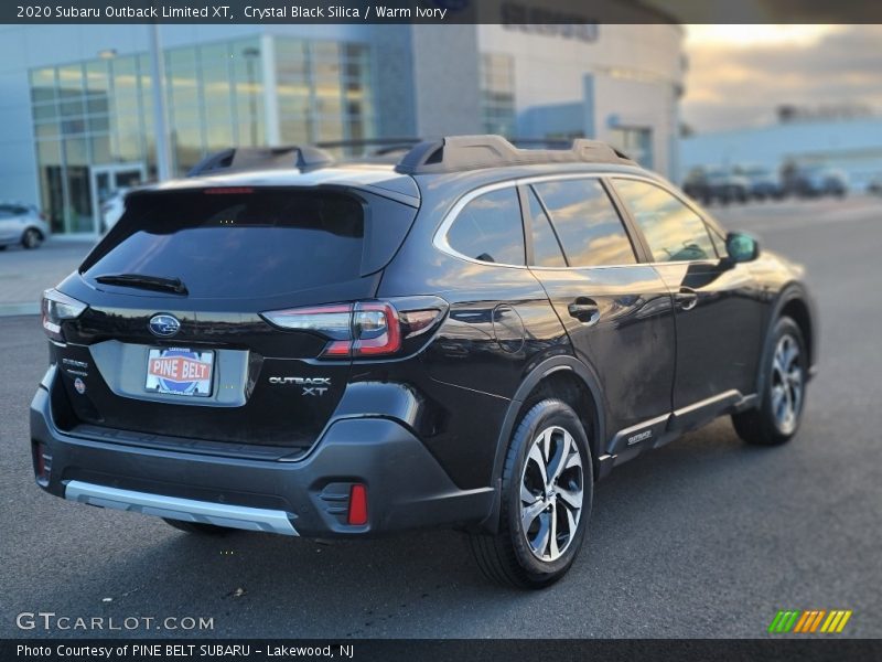 Crystal Black Silica / Warm Ivory 2020 Subaru Outback Limited XT