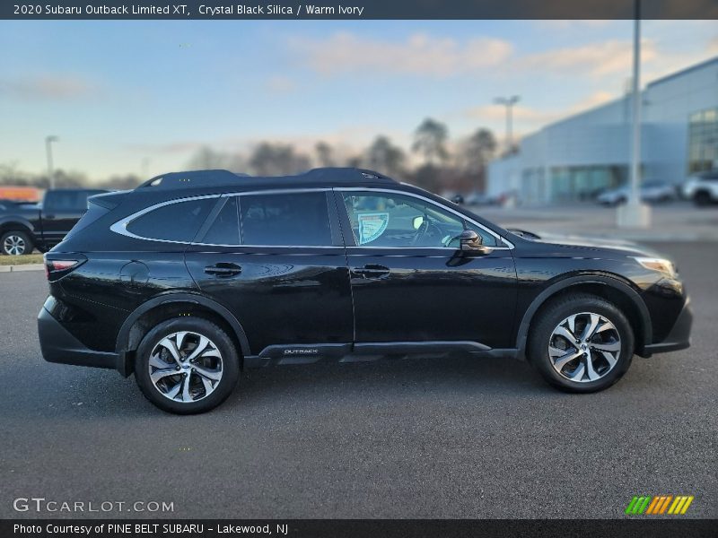 Crystal Black Silica / Warm Ivory 2020 Subaru Outback Limited XT