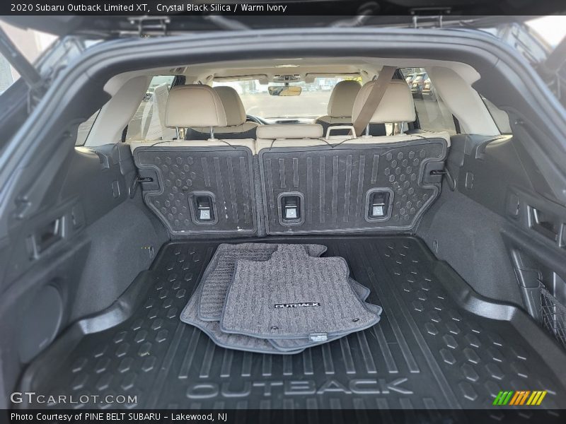 Crystal Black Silica / Warm Ivory 2020 Subaru Outback Limited XT