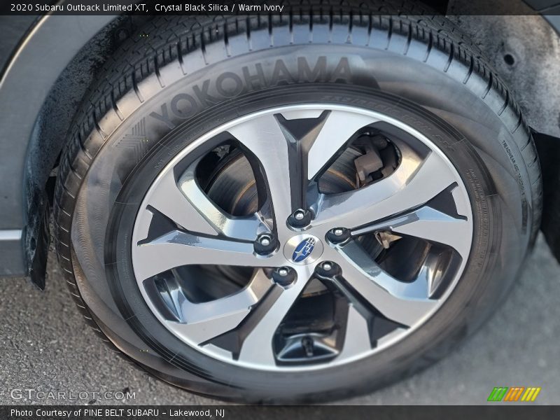 Crystal Black Silica / Warm Ivory 2020 Subaru Outback Limited XT