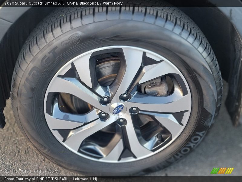Crystal Black Silica / Warm Ivory 2020 Subaru Outback Limited XT