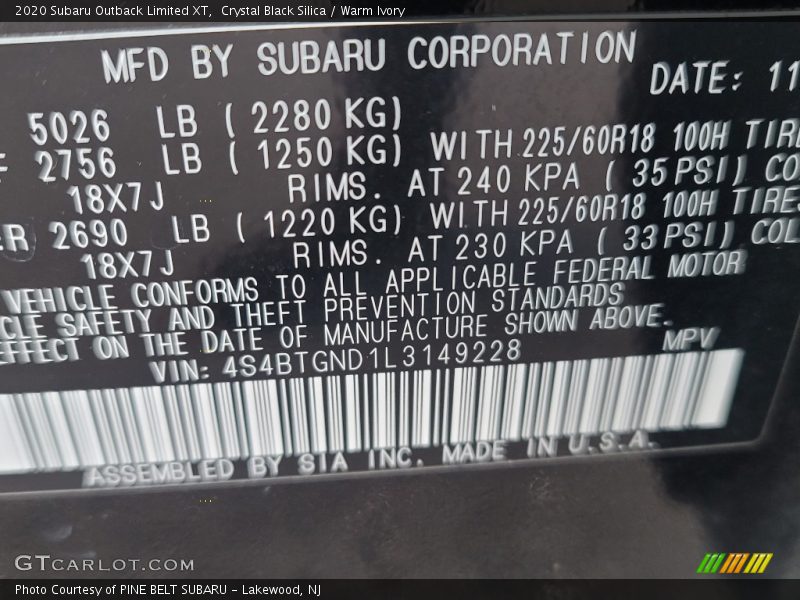 Crystal Black Silica / Warm Ivory 2020 Subaru Outback Limited XT